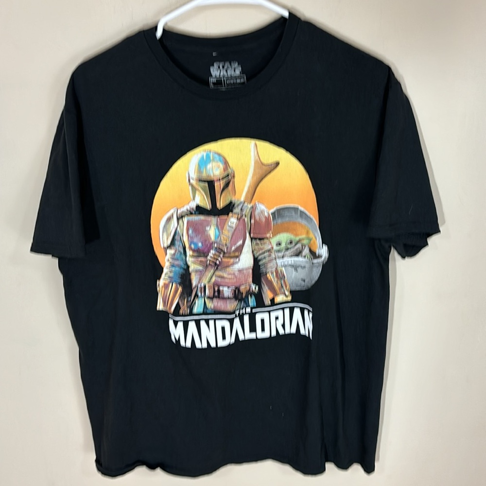 Star Wars Mandalorian Black Tee Large Graphics Size Large